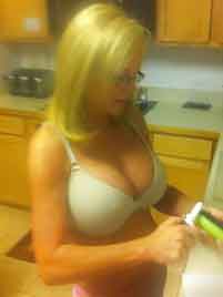 a sexy wife from Inver Grove Heights, Minnesota